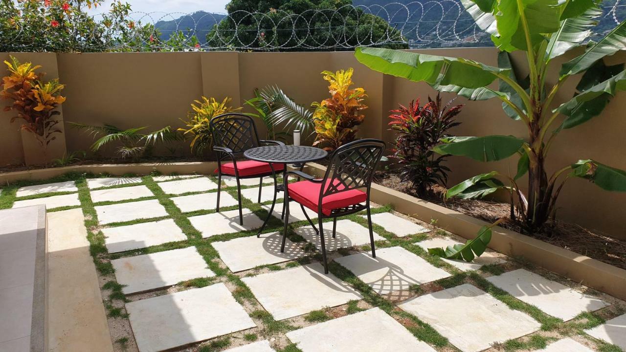 Whispering Palms Apartment Bel Ombre Exterior photo